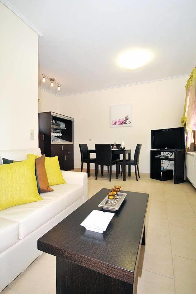Aithra Apartments & Suites Gavrio Exterior photo