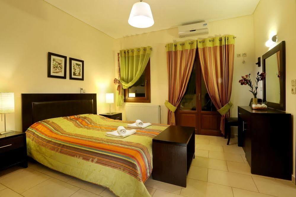 Aithra Apartments & Suites Gavrio Exterior photo